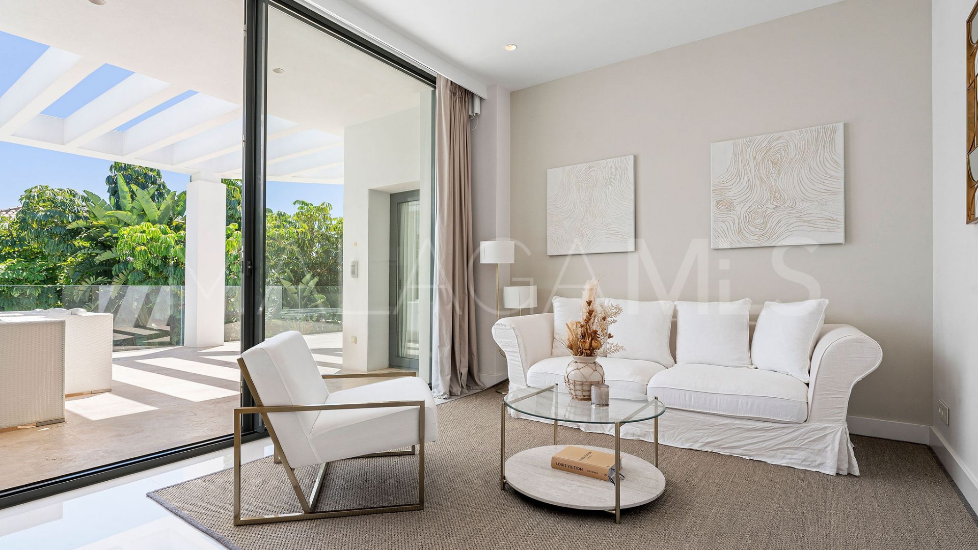 Villa for sale in El Herrojo