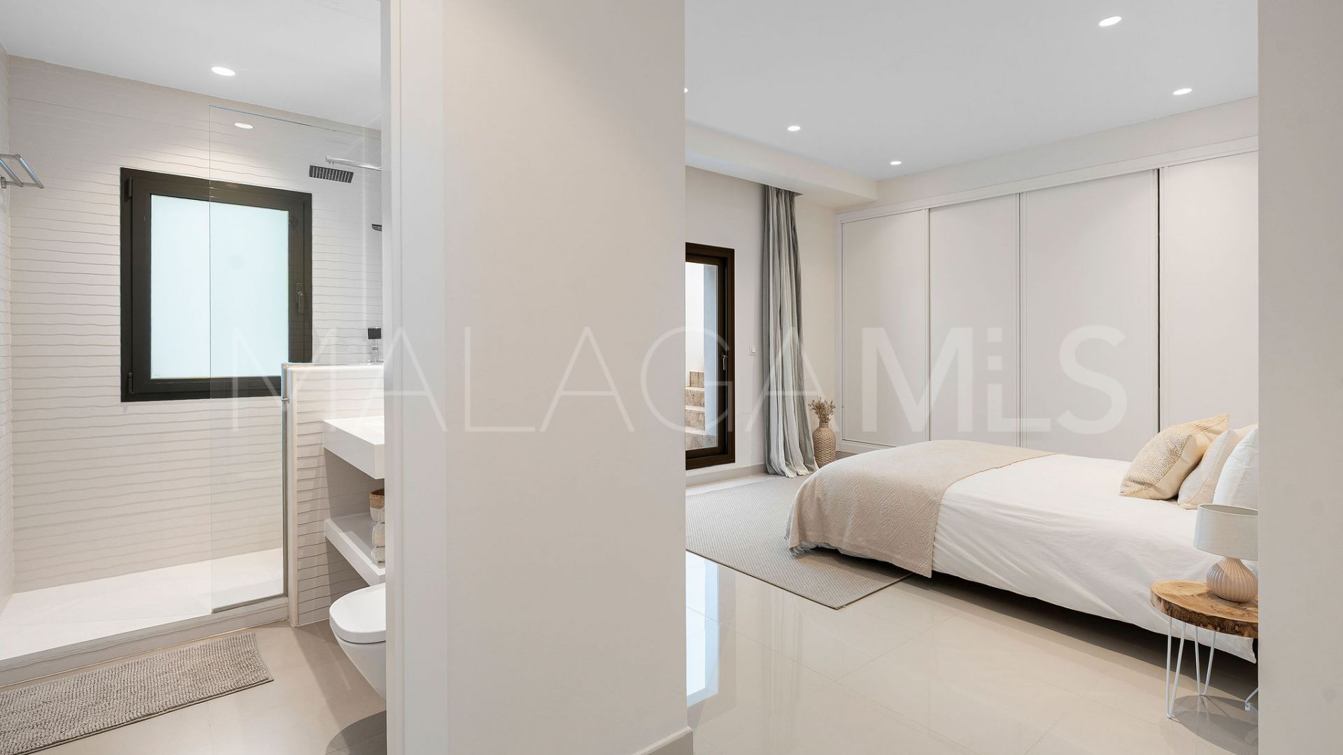 Villa for sale in El Herrojo