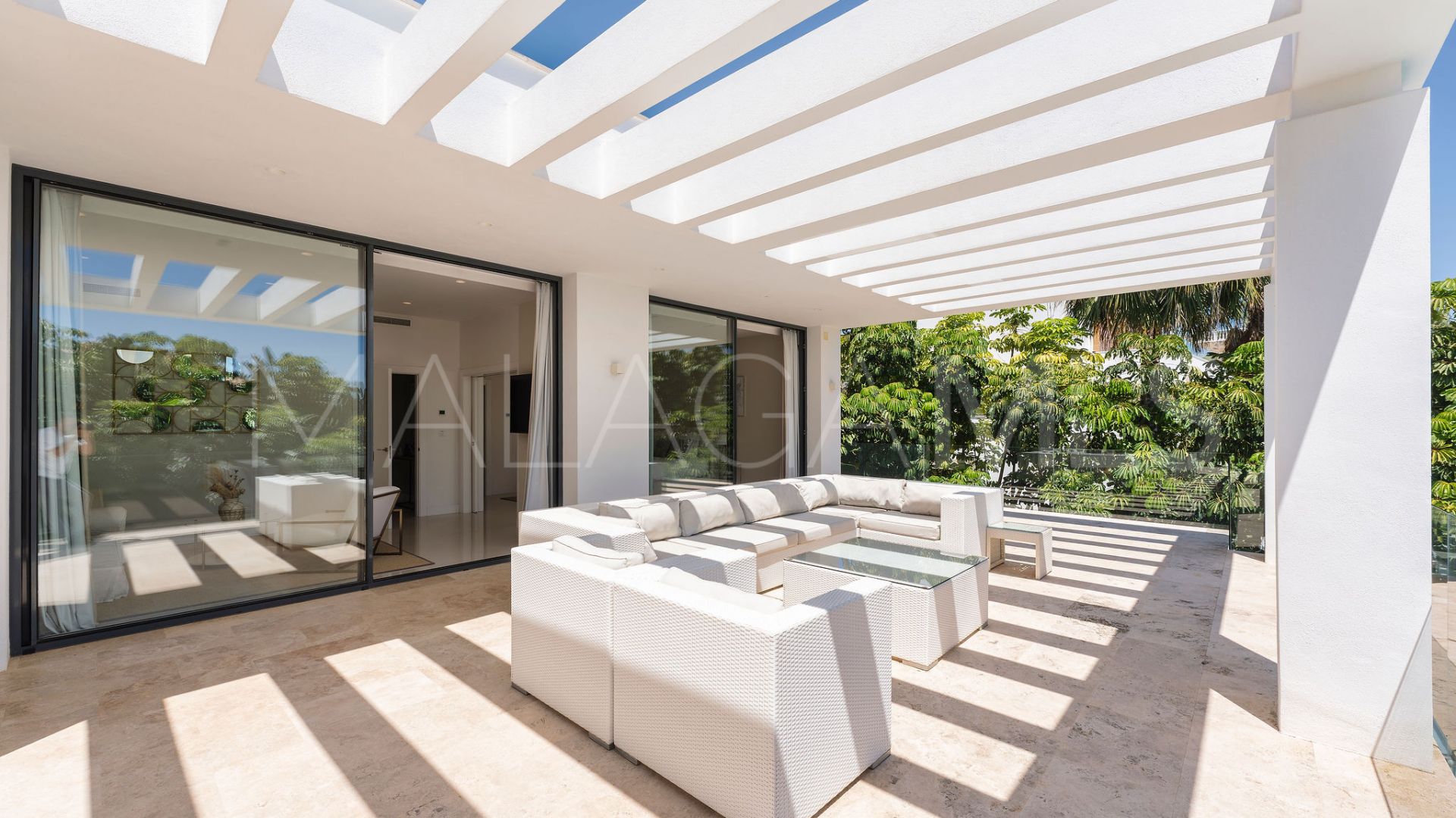 Villa for sale in El Herrojo