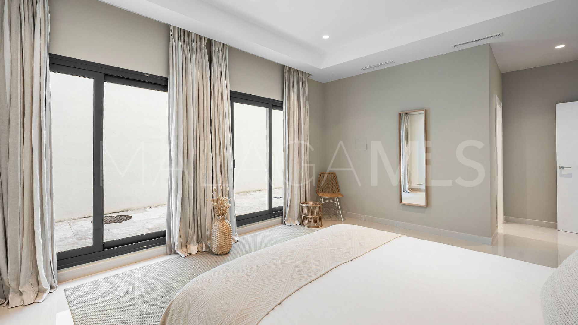 Villa for sale in El Herrojo