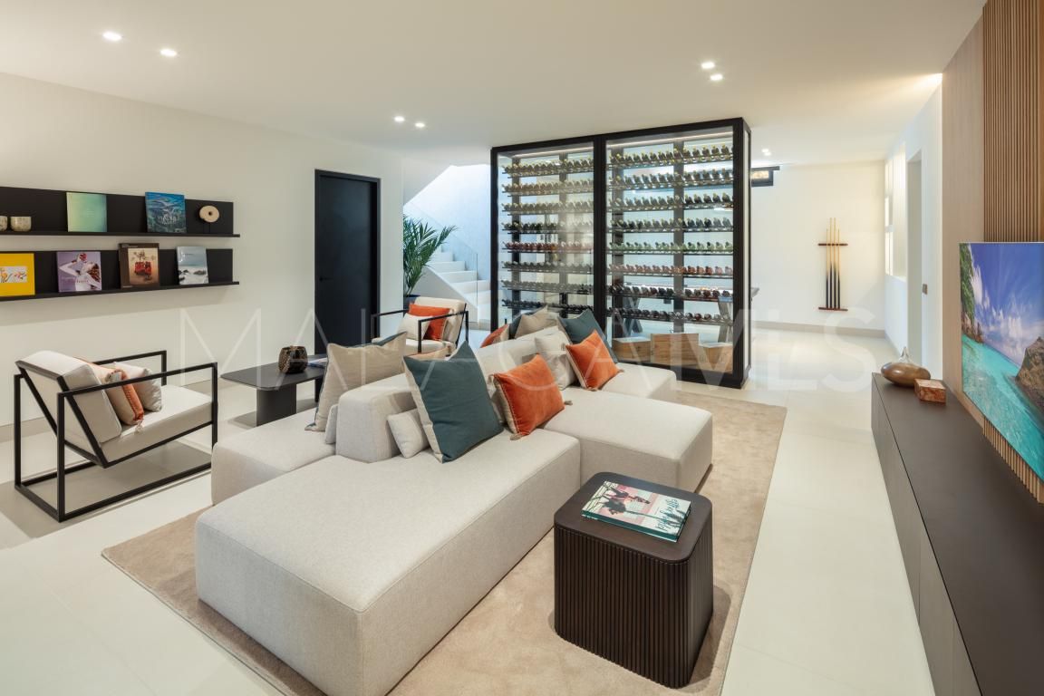 Villa for sale in Las Brisas