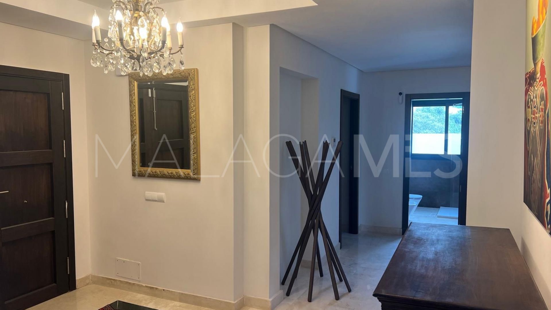 Villa for sale in Elviria