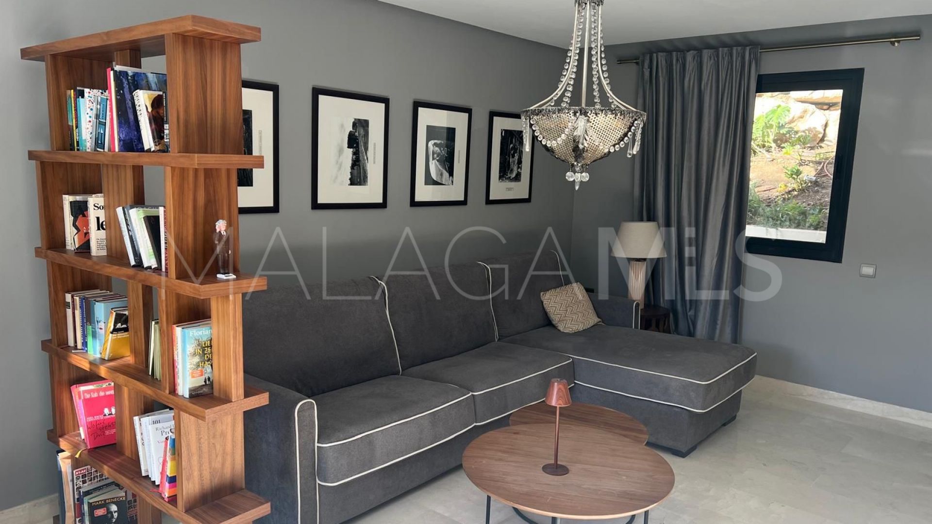 Villa for sale in Elviria