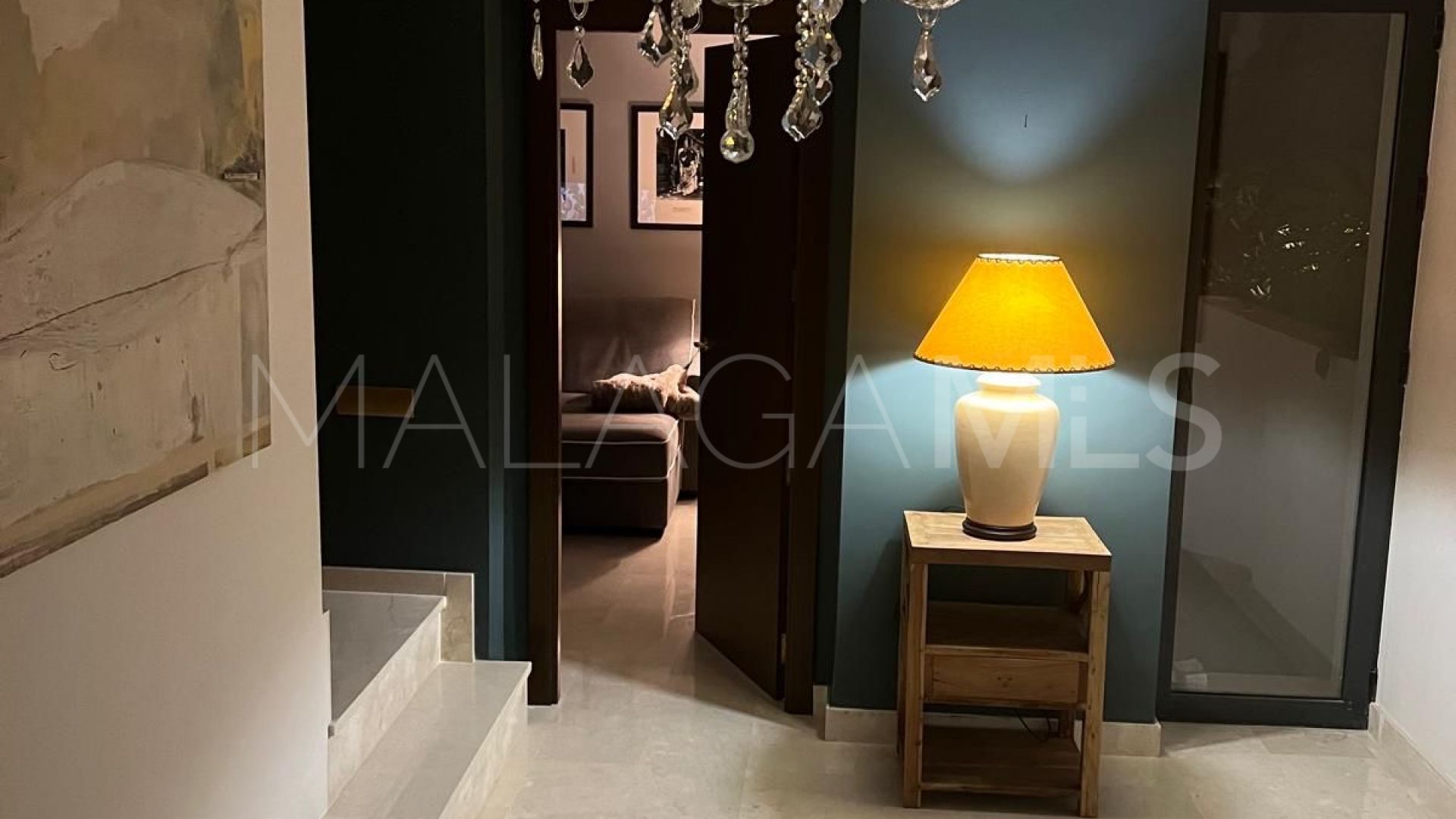 Villa for sale in Elviria