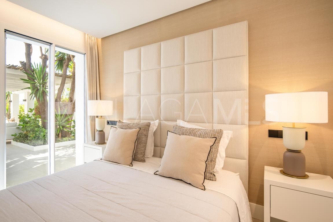 Villa for sale in Las Brisas