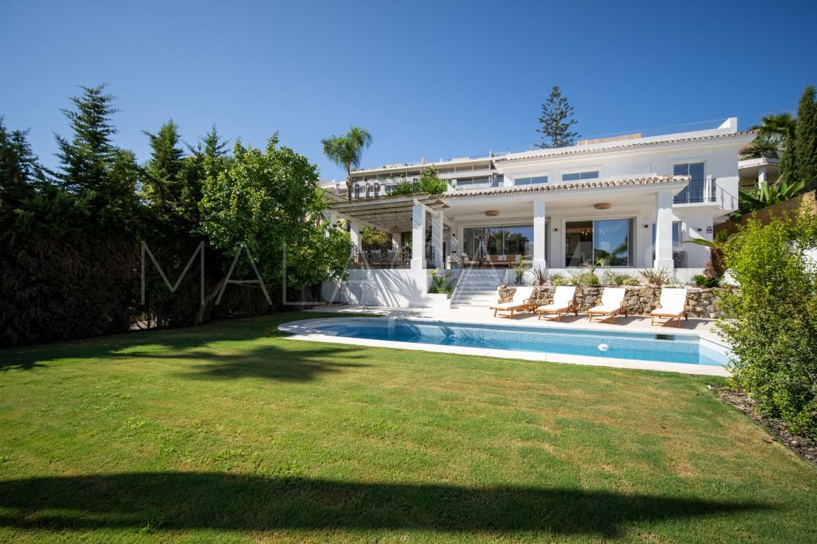 Villa for sale in Las Brisas