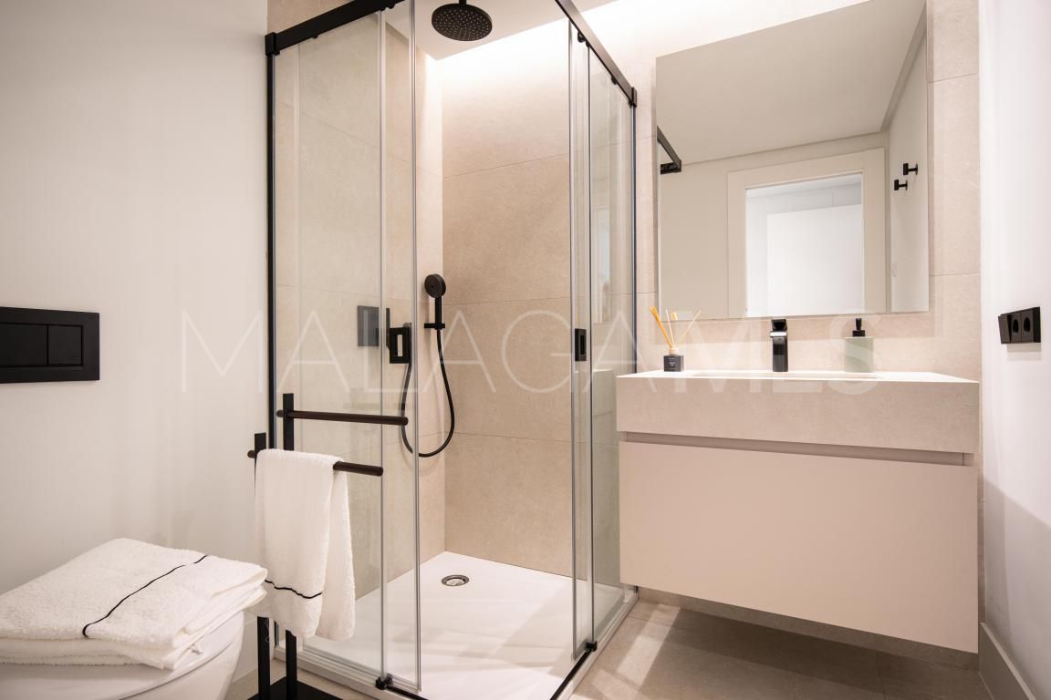 Villa for sale in Las Brisas