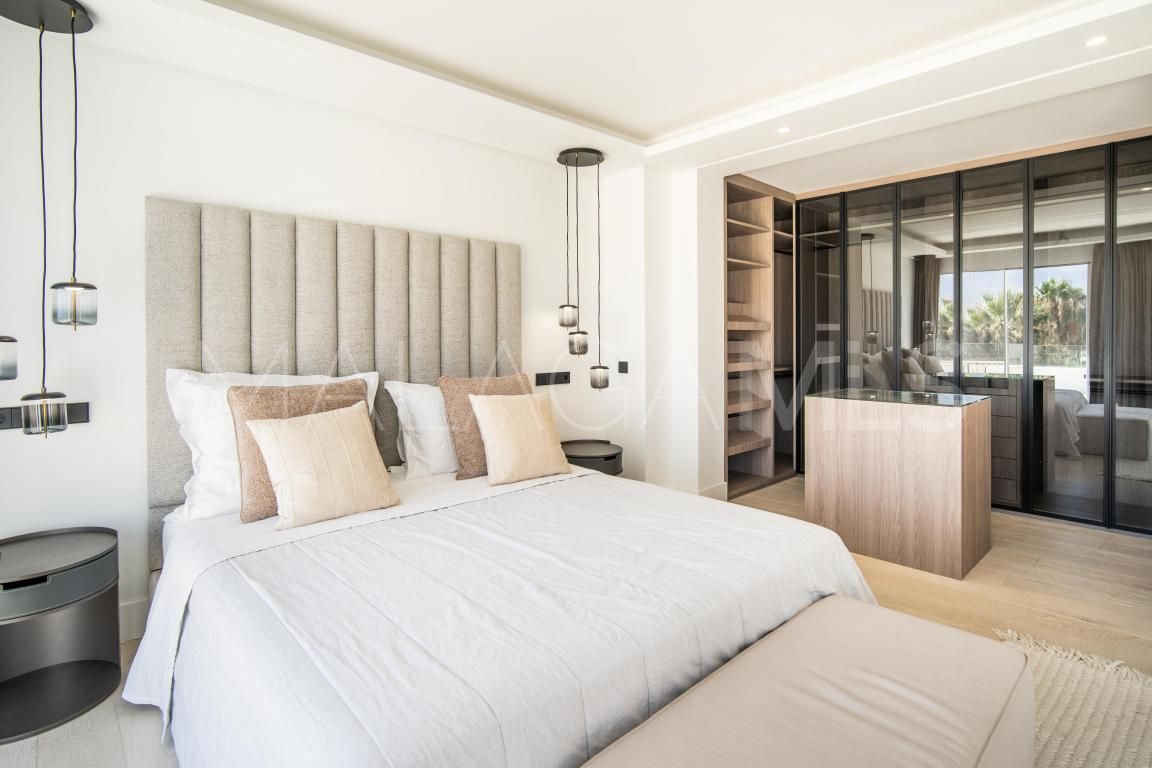 Villa for sale in Las Brisas