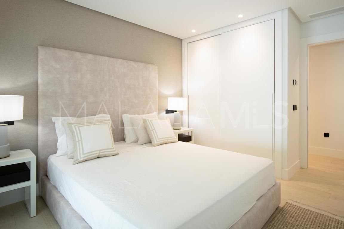 Villa for sale in Las Brisas