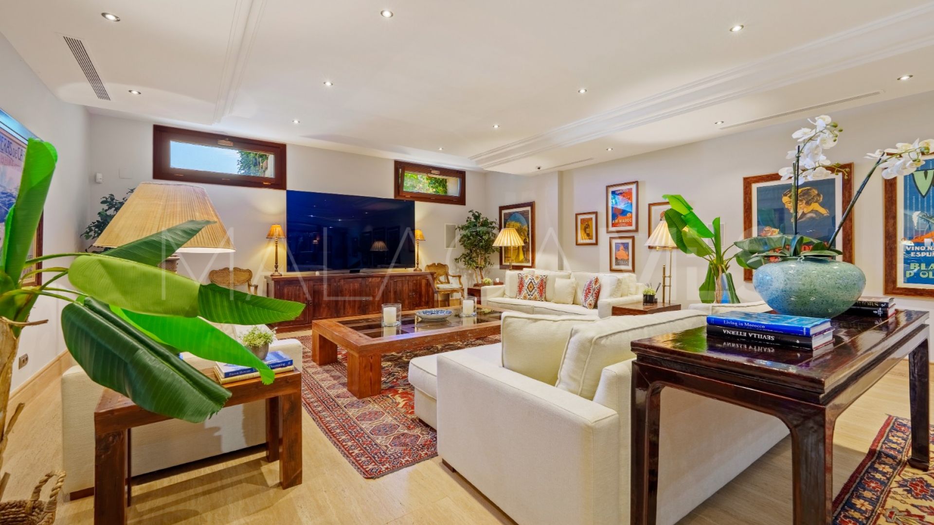 Villa for sale in Las Lomas del Marbella Club