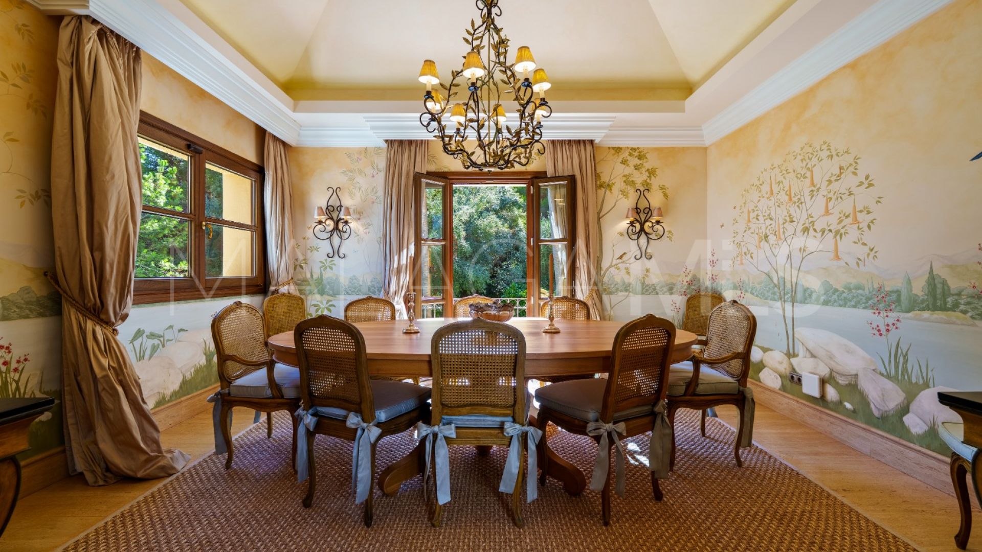 Villa for sale in Las Lomas del Marbella Club