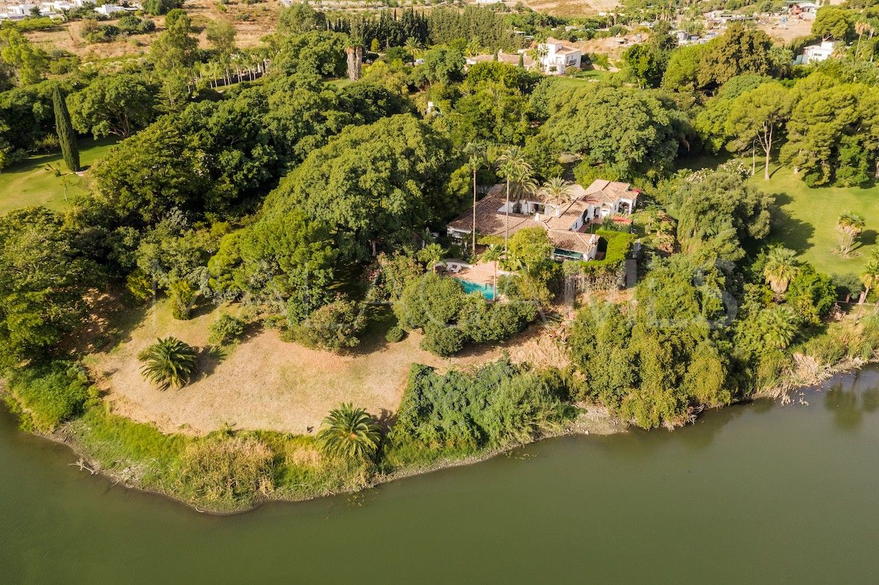 Benahavis, villa for sale with 6 bedrooms