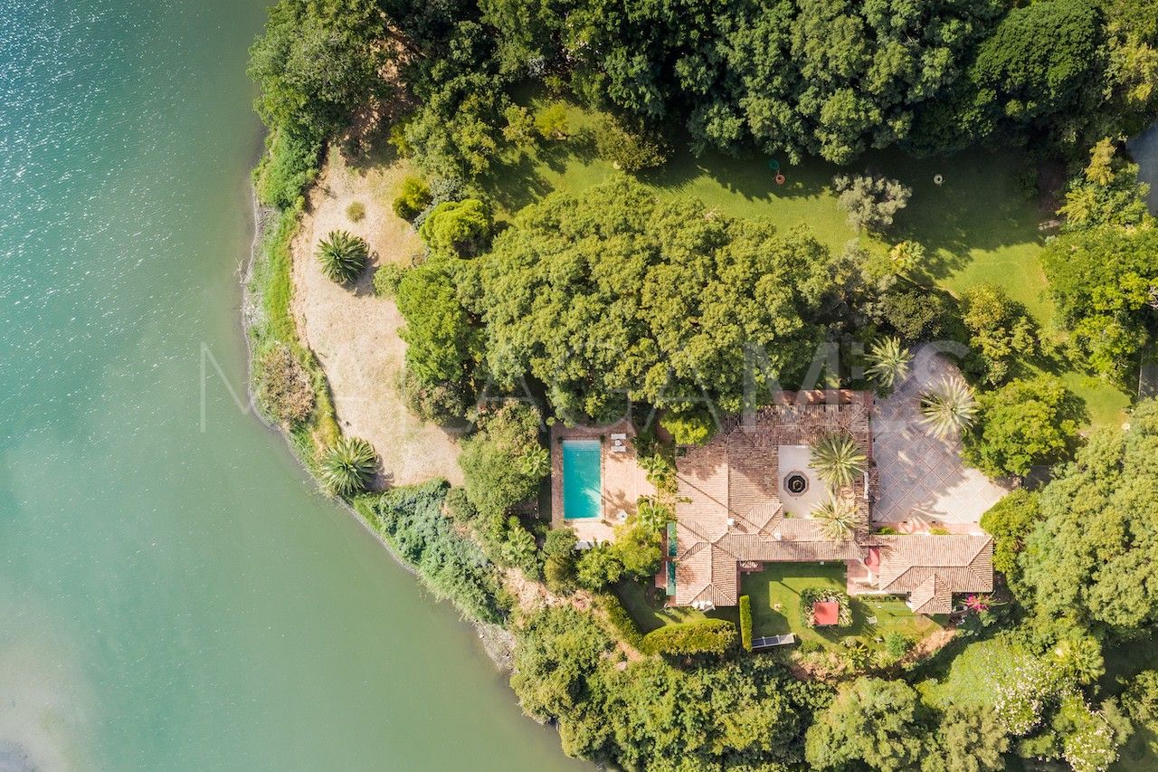 Benahavis, villa for sale with 6 bedrooms