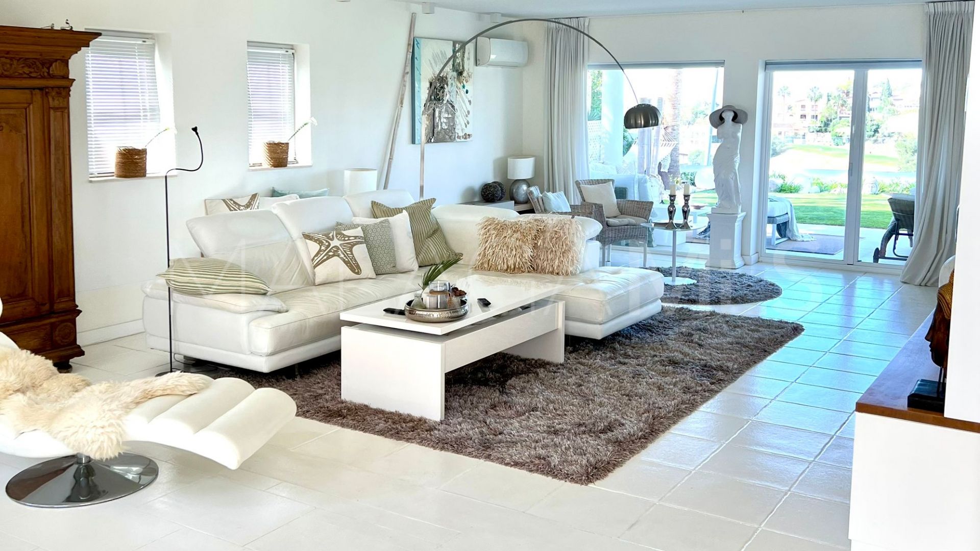 4 bedrooms villa in Miraflores Golf for sale