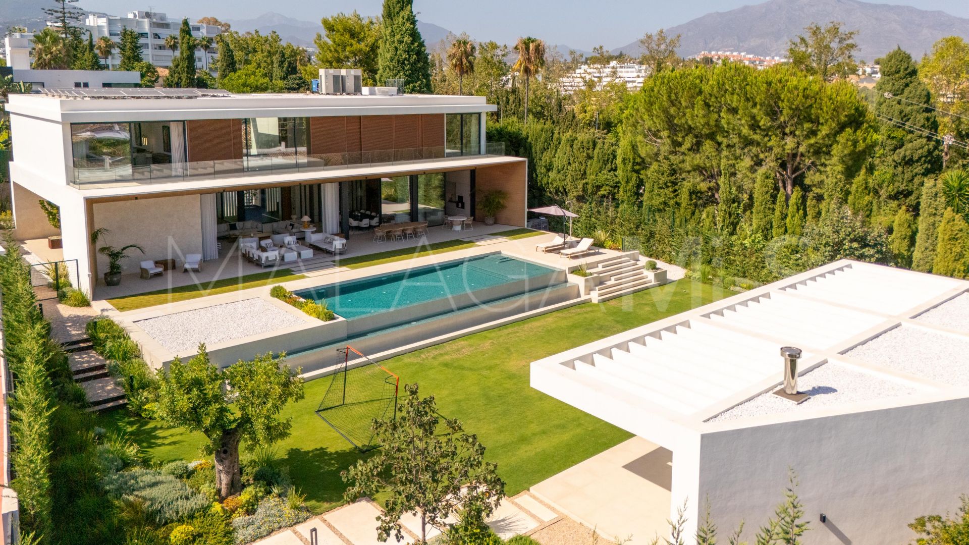 Villa for sale in La Zagaleta