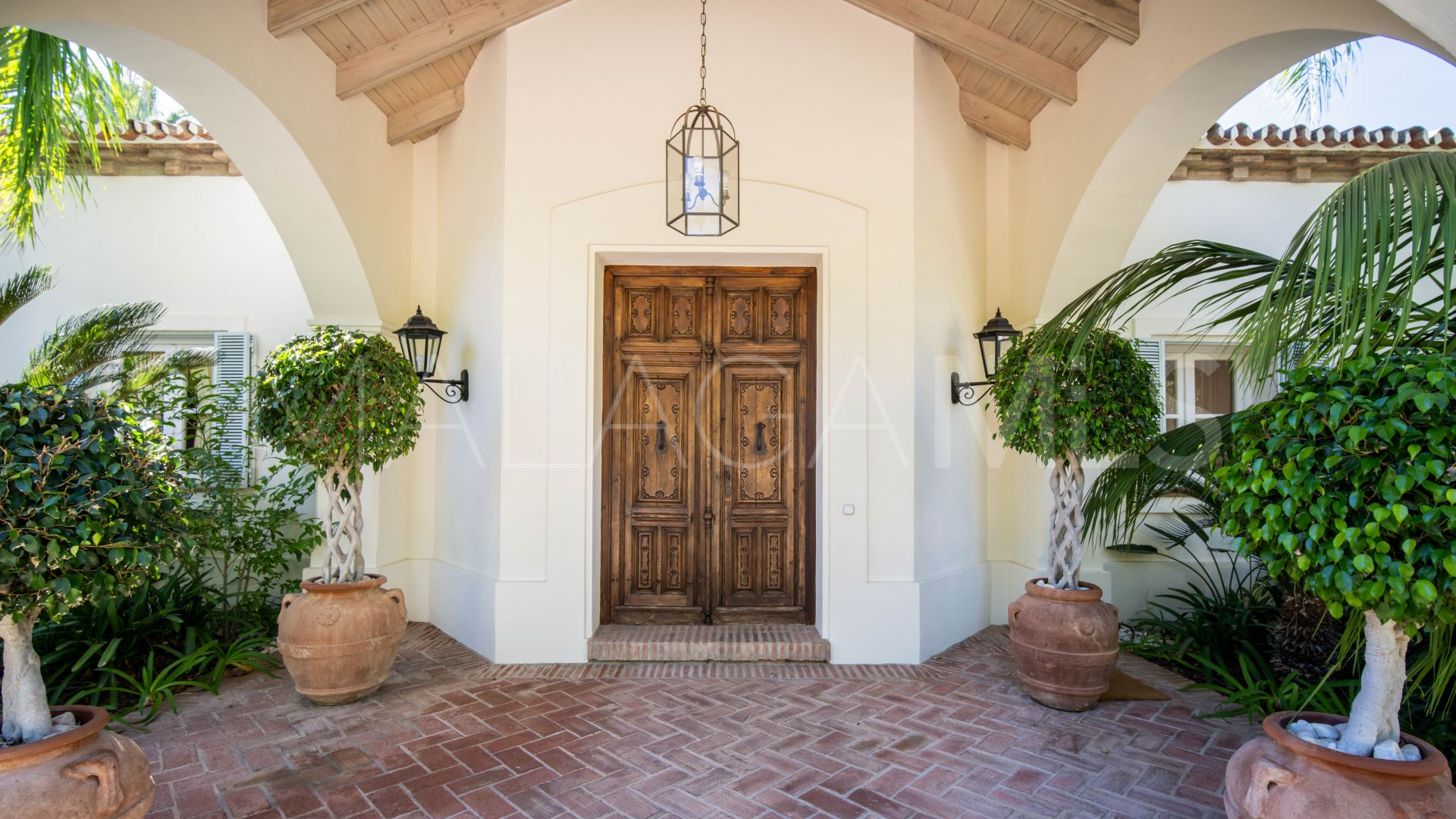 Villa in Altos Reales for sale