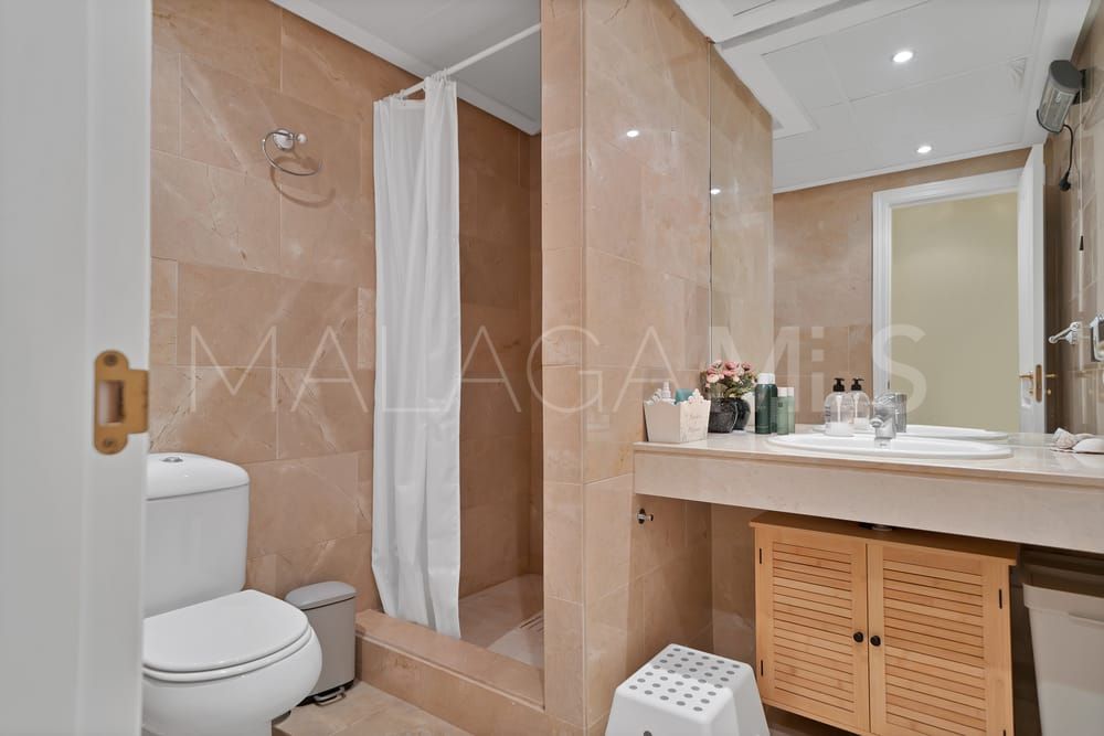 Apartamento planta baja for sale in Coto Real de 3 bedrooms