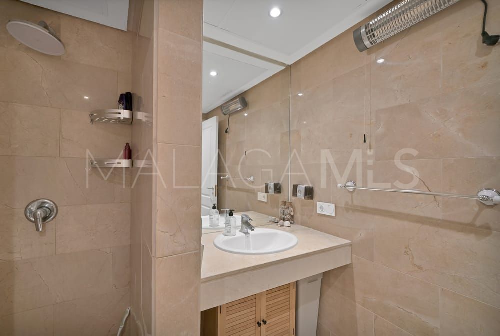 Apartamento planta baja for sale in Coto Real de 3 bedrooms