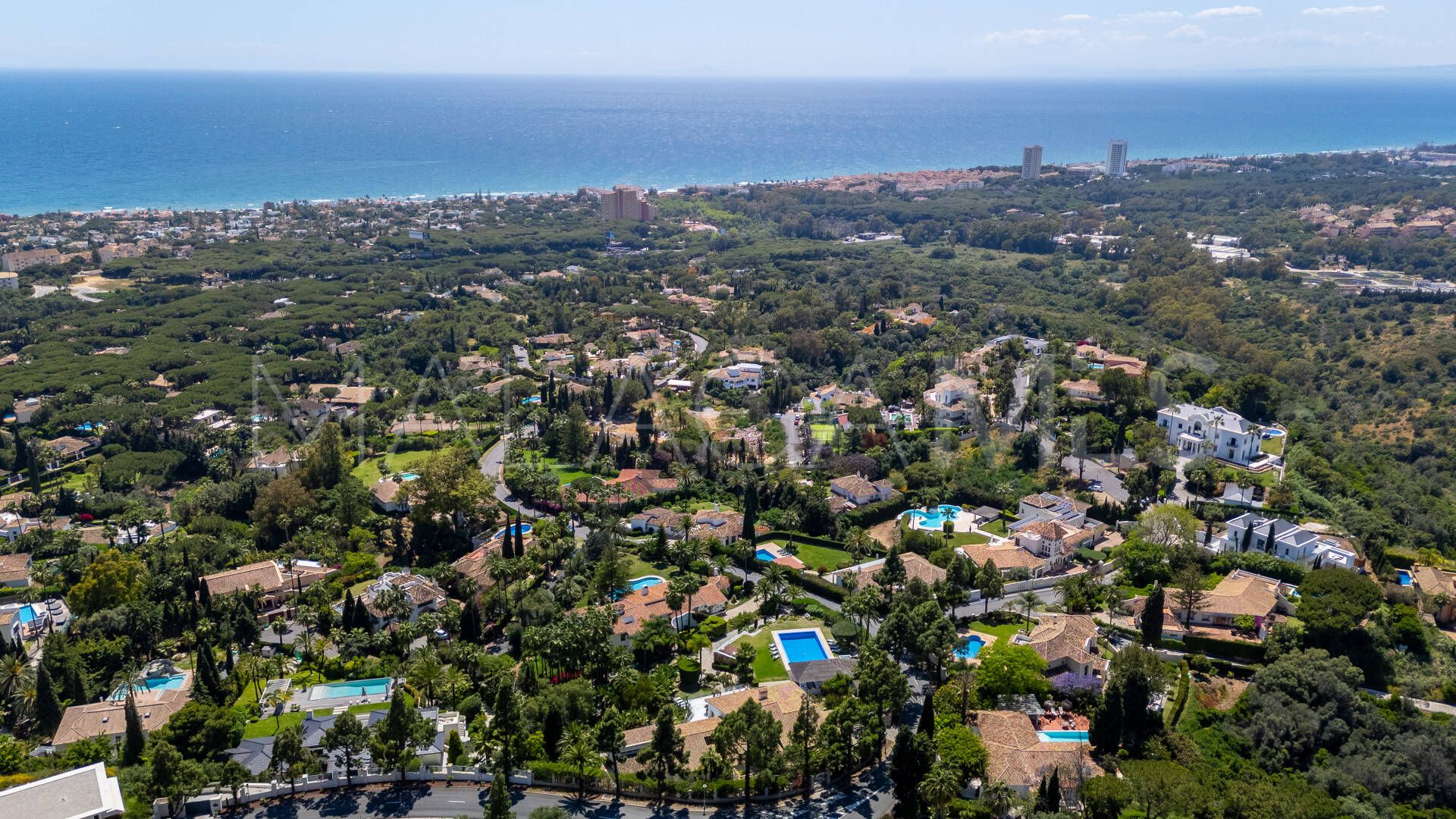 Villa for sale in Hacienda las Chapas with 4 bedrooms