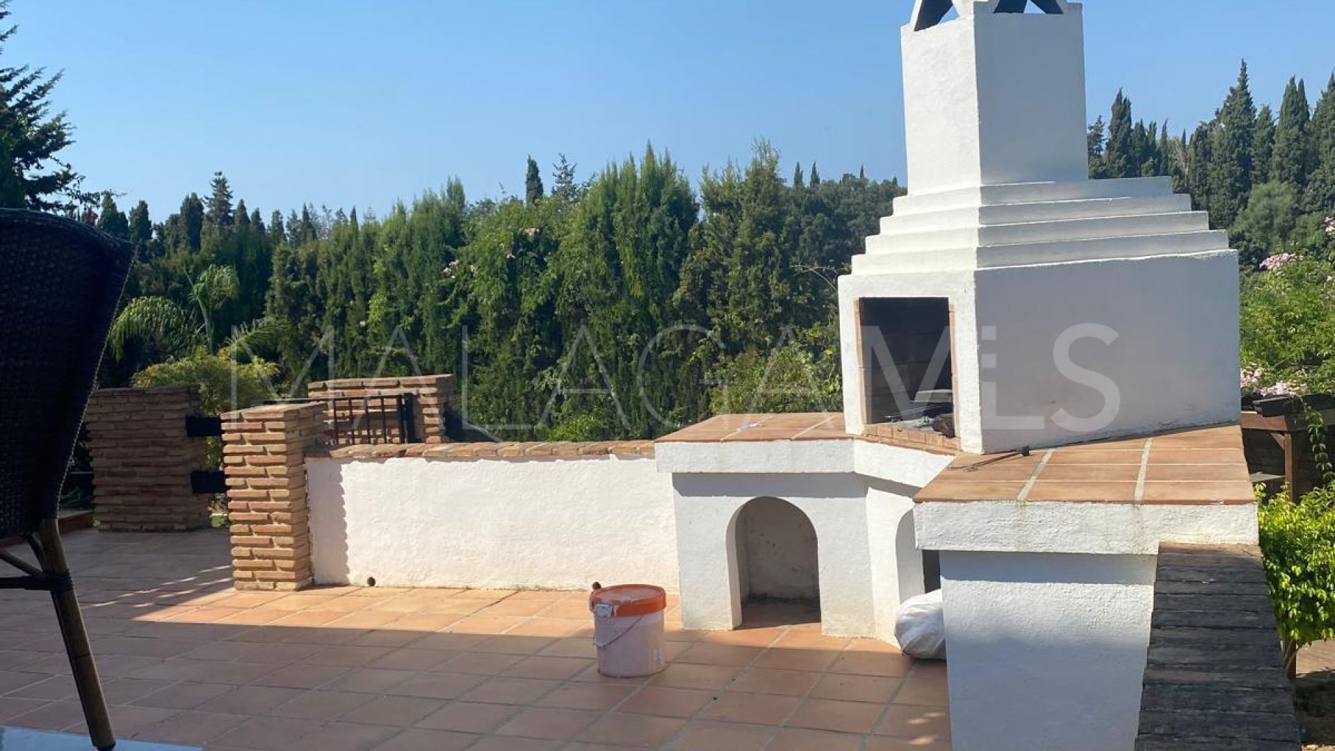 Villa for sale in Elviria