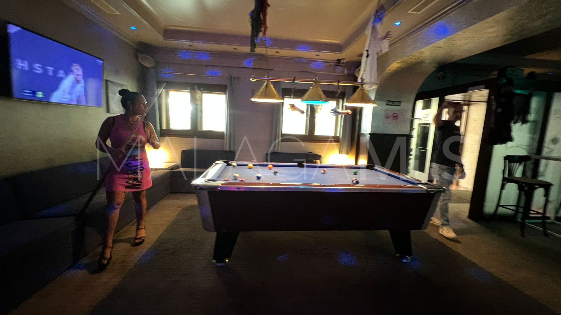 For sale commercial premises in Calahonda