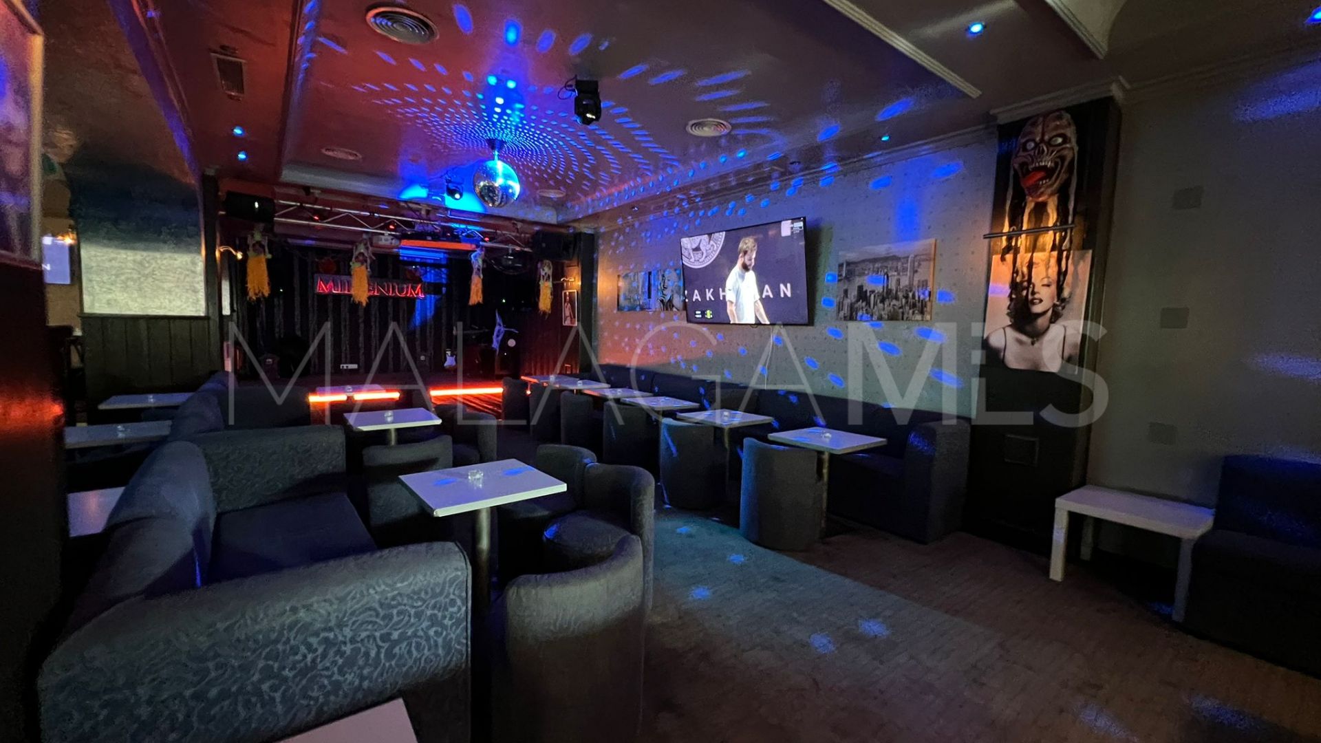 For sale commercial premises in Calahonda