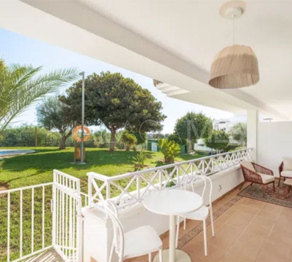 Apartamento planta baja a la venta with 3 bedrooms in Rio Real Golf