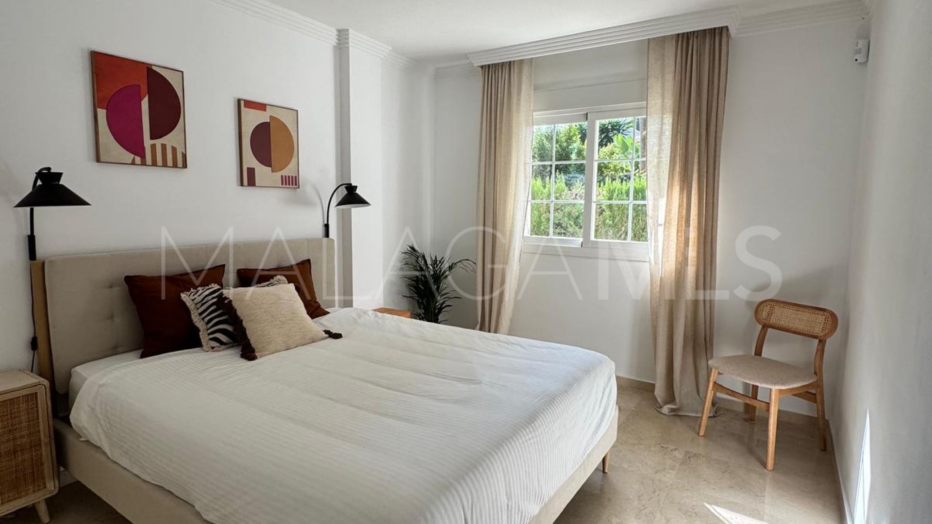 Buy apartamento planta baja with 3 bedrooms in Rio Real Golf