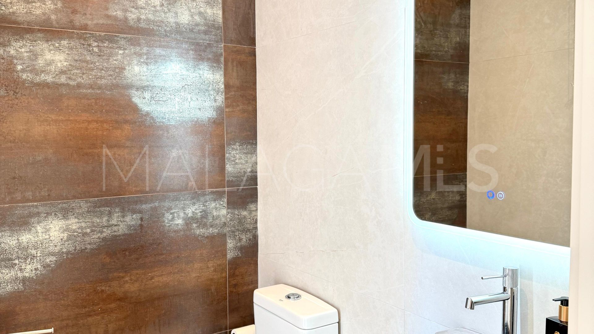 Buy villa de 5 bedrooms in El Faro