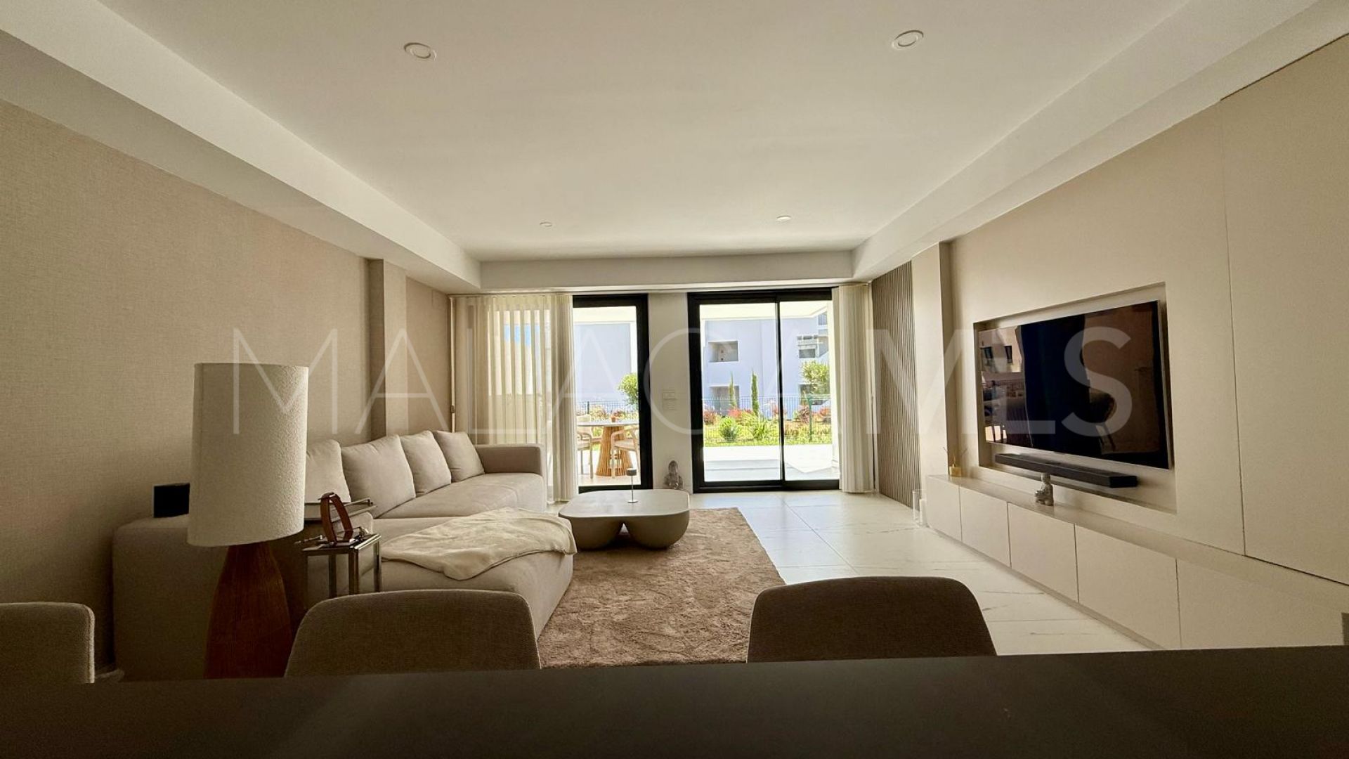 Se vende apartamento planta baja with 2 bedrooms in Casares Playa