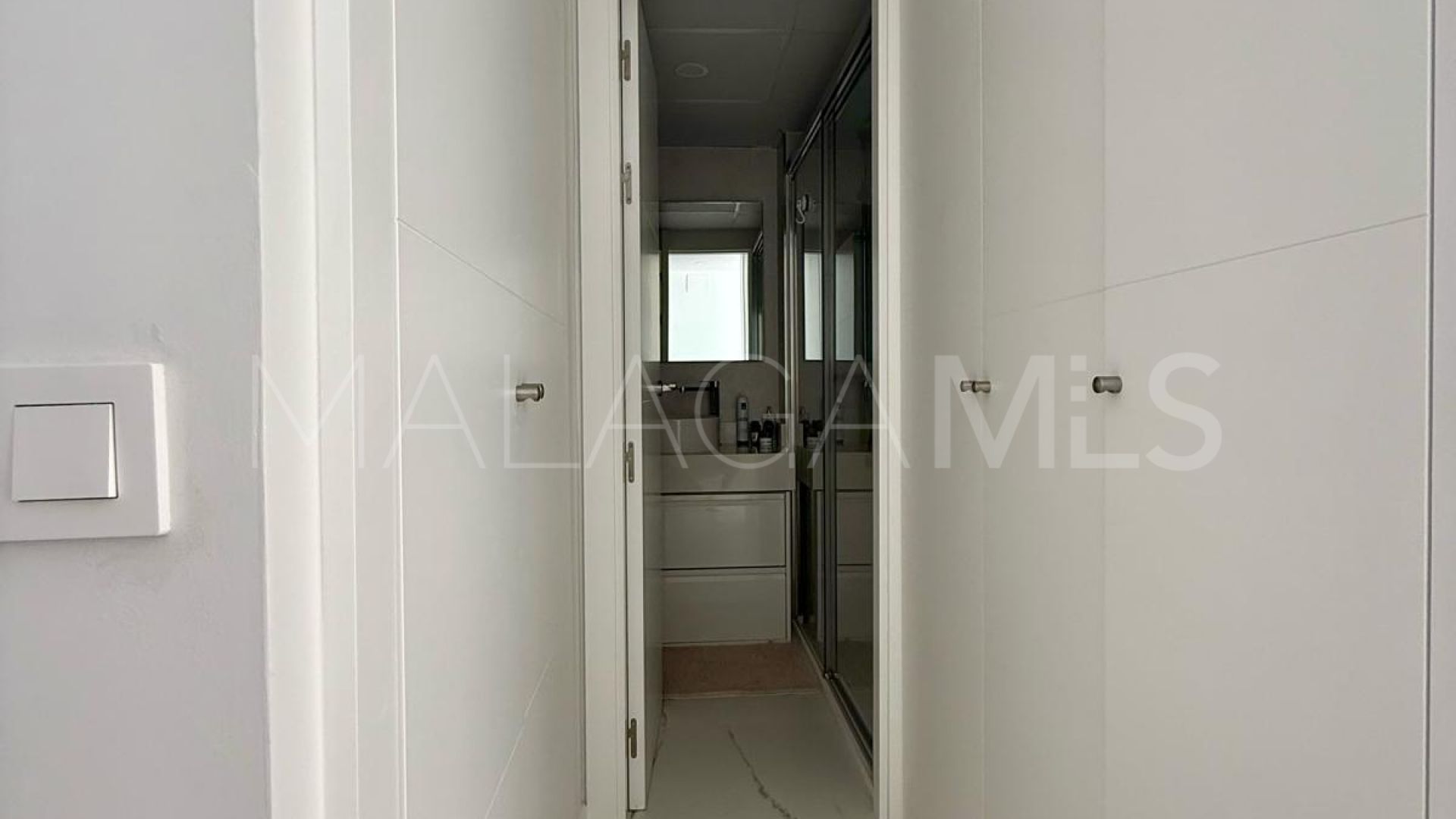 Se vende apartamento planta baja with 2 bedrooms in Casares Playa