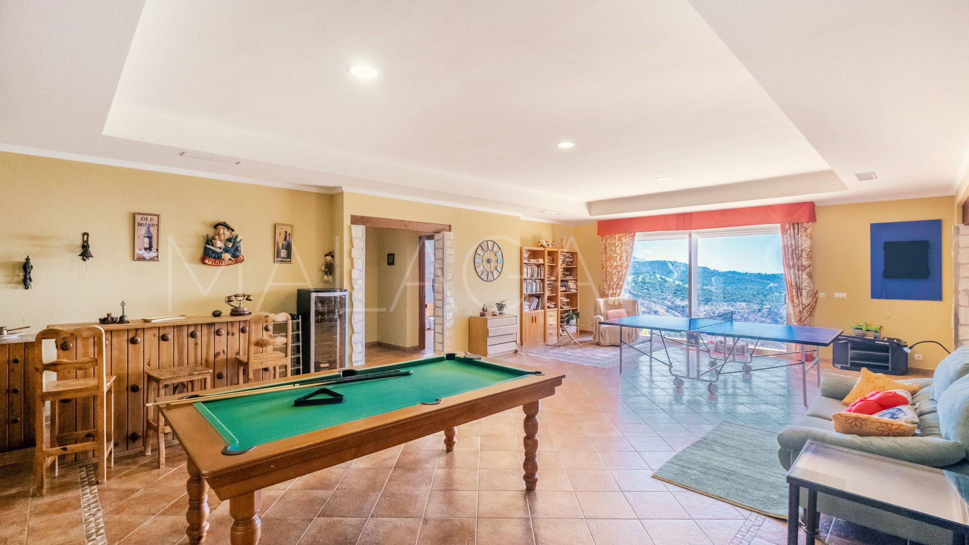 Finca for sale in Forest Hills