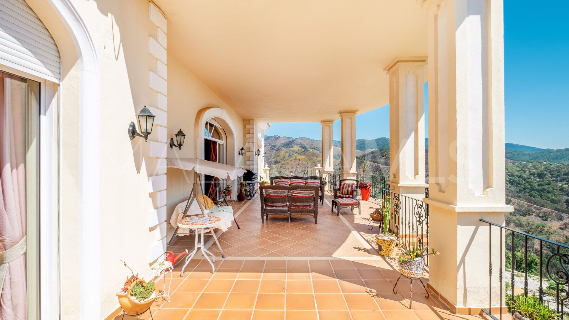 Finca for sale in Forest Hills