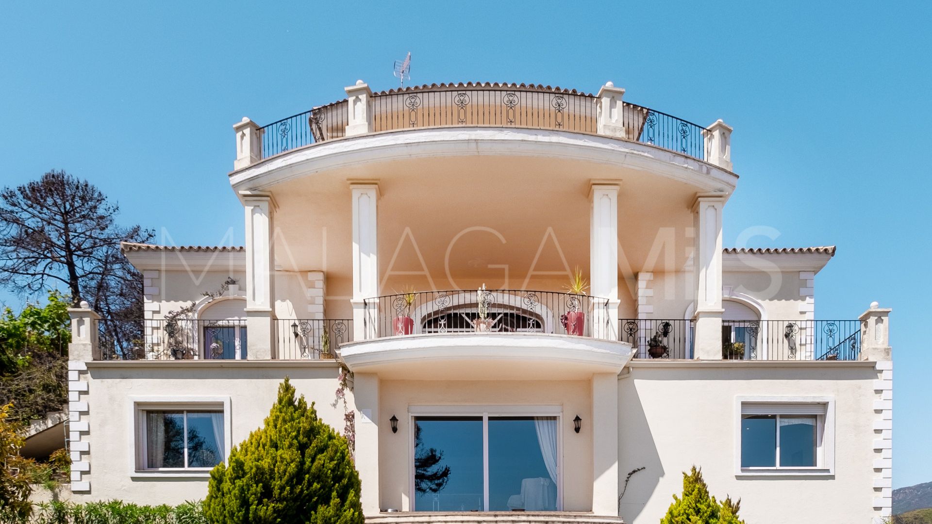 Finca for sale in Forest Hills