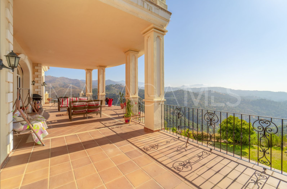 Finca for sale in Forest Hills