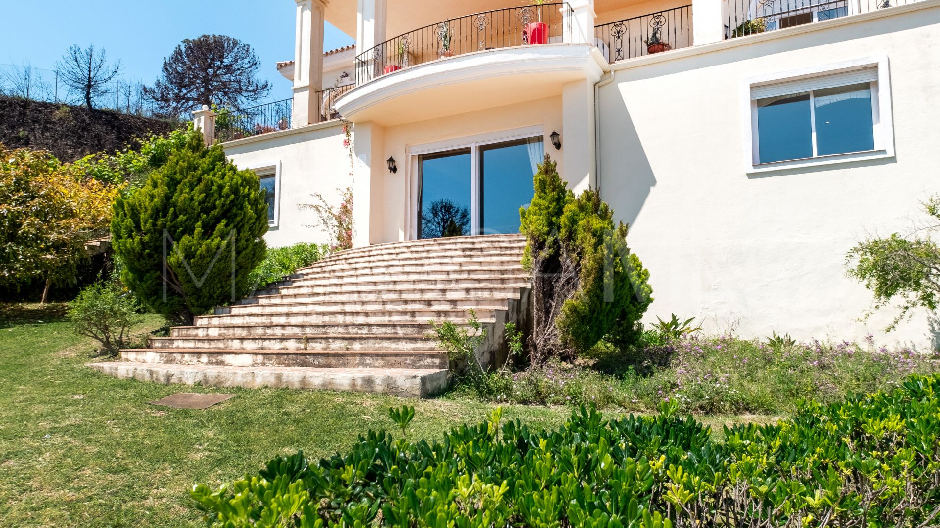 Finca for sale in Forest Hills