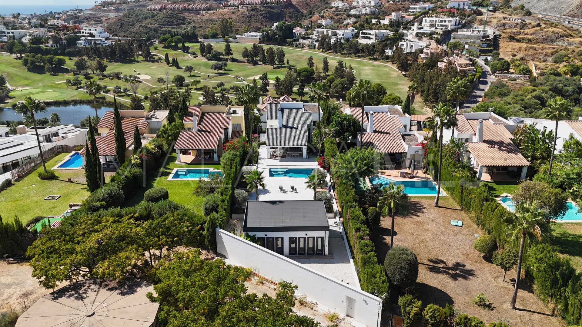 For sale La Alqueria villa with 5 bedrooms