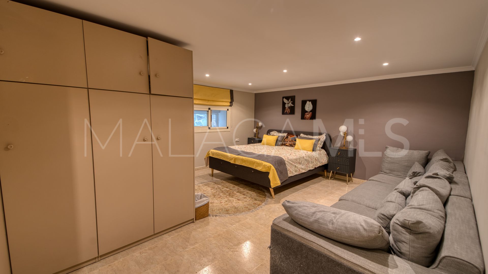 For sale La Alqueria villa with 5 bedrooms