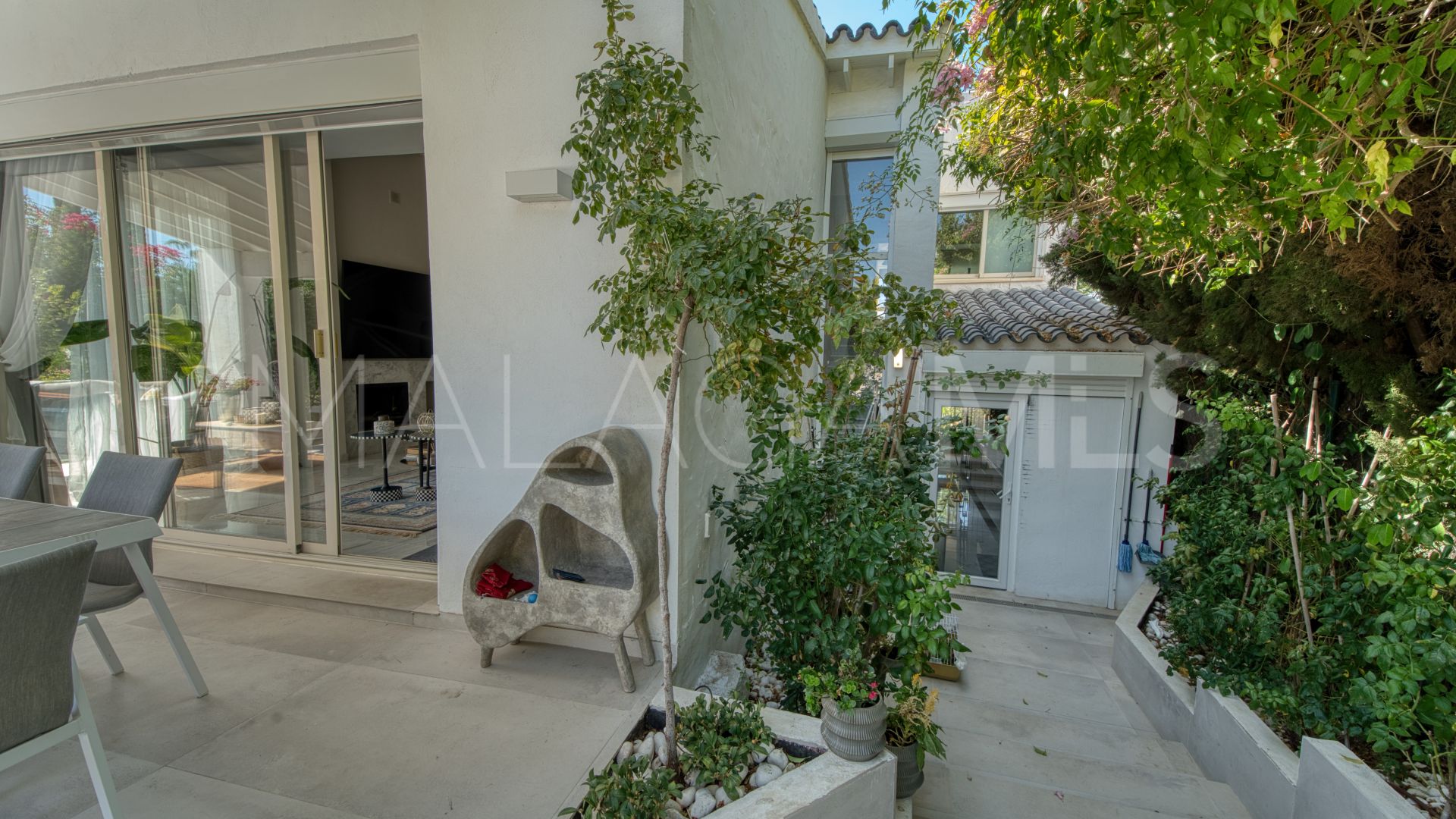 For sale La Alqueria villa with 5 bedrooms
