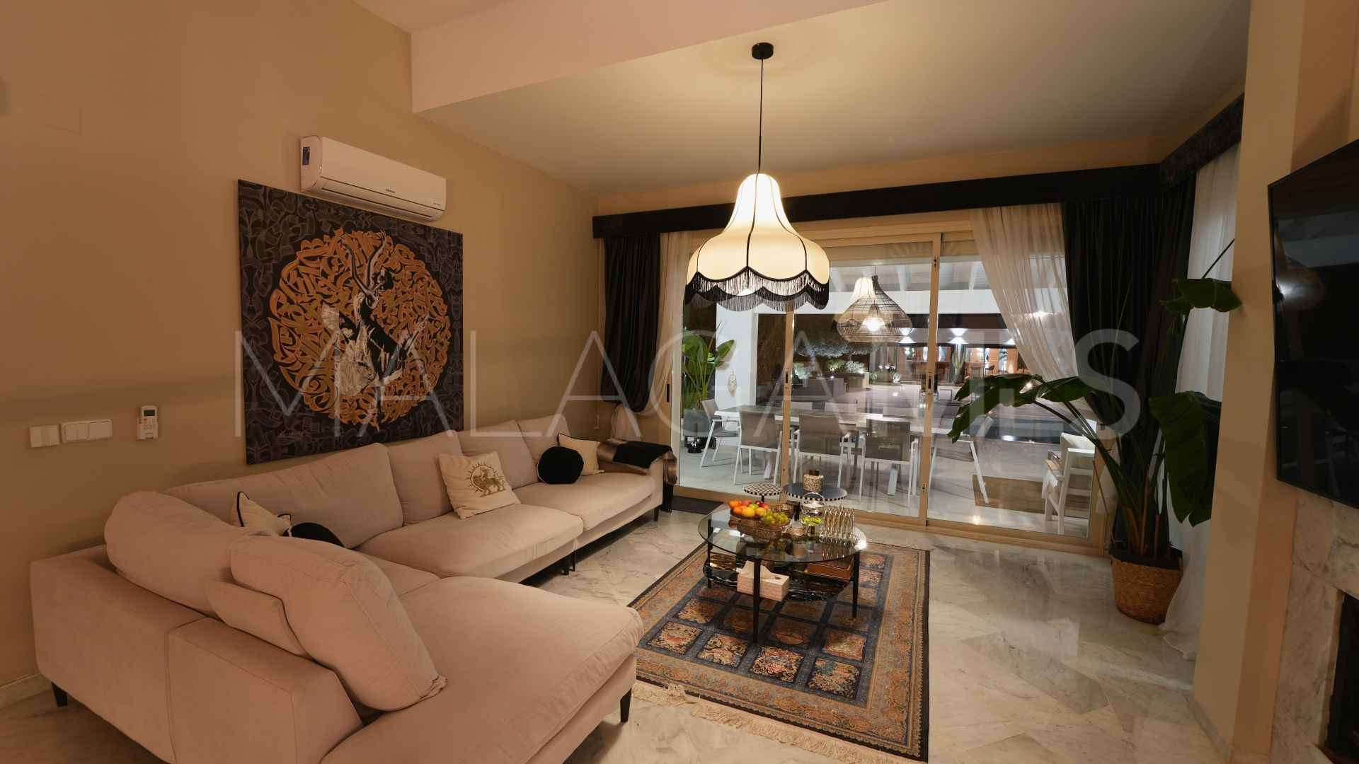 For sale La Alqueria villa with 5 bedrooms