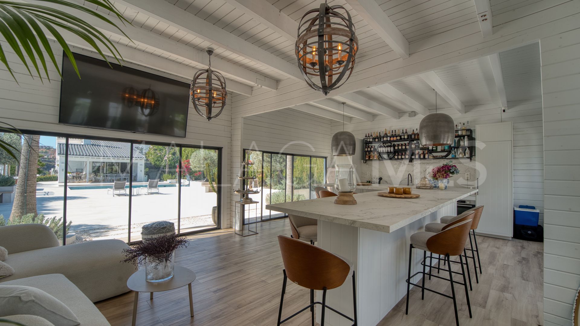 For sale La Alqueria villa with 5 bedrooms