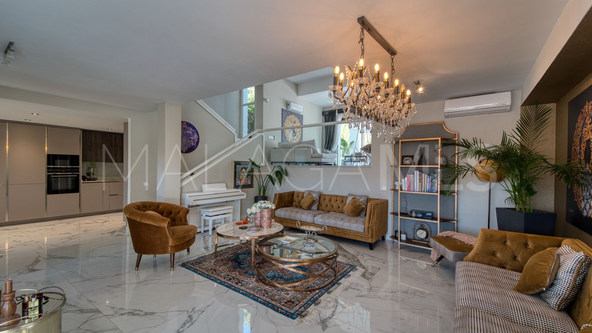 For sale La Alqueria villa with 5 bedrooms