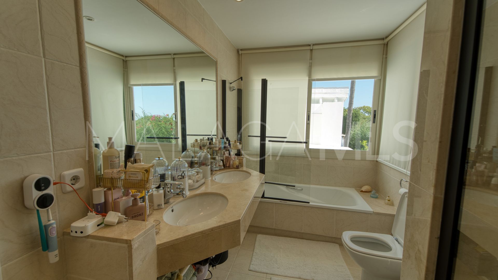 For sale La Alqueria villa with 5 bedrooms