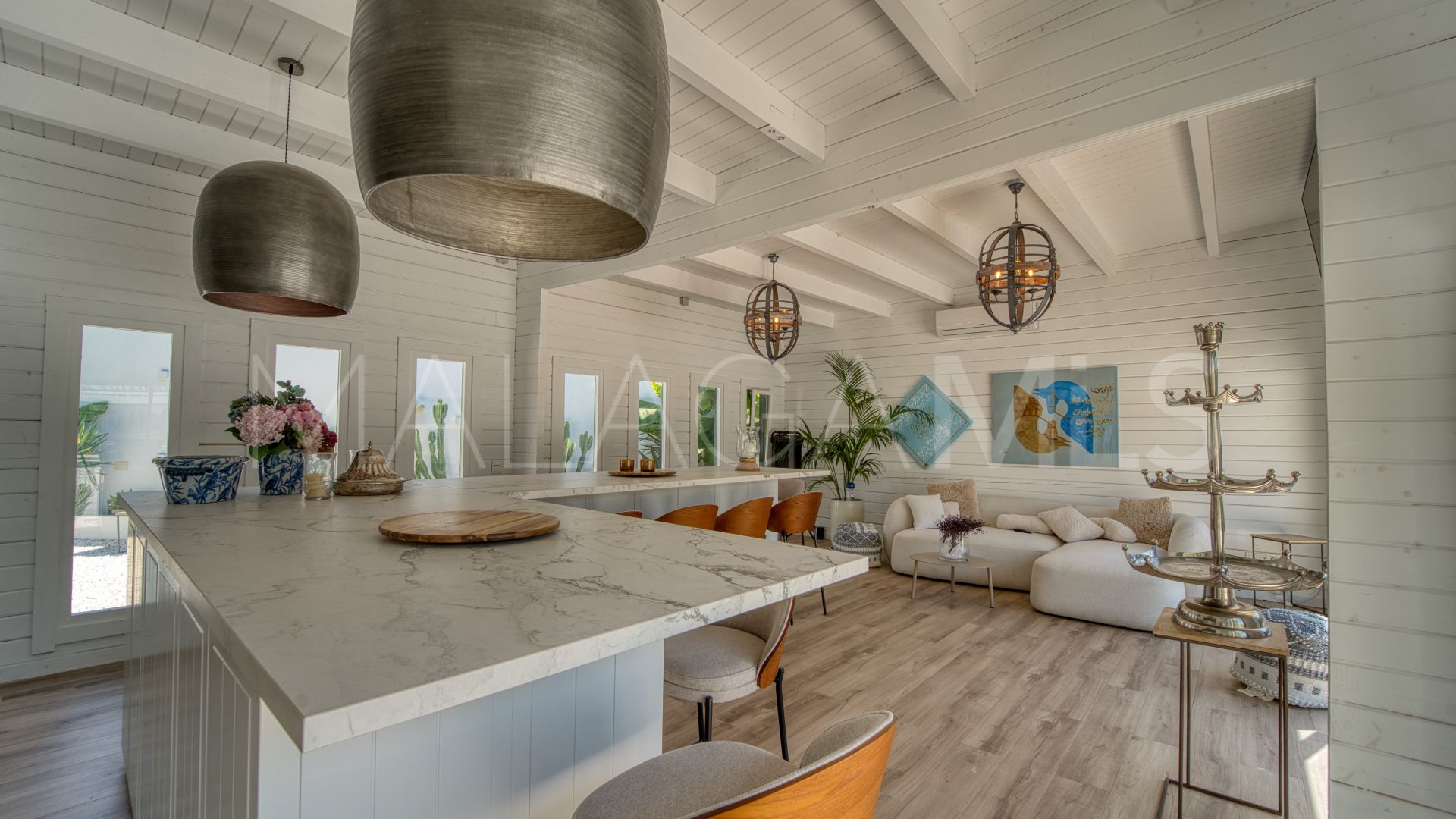 For sale La Alqueria villa with 5 bedrooms