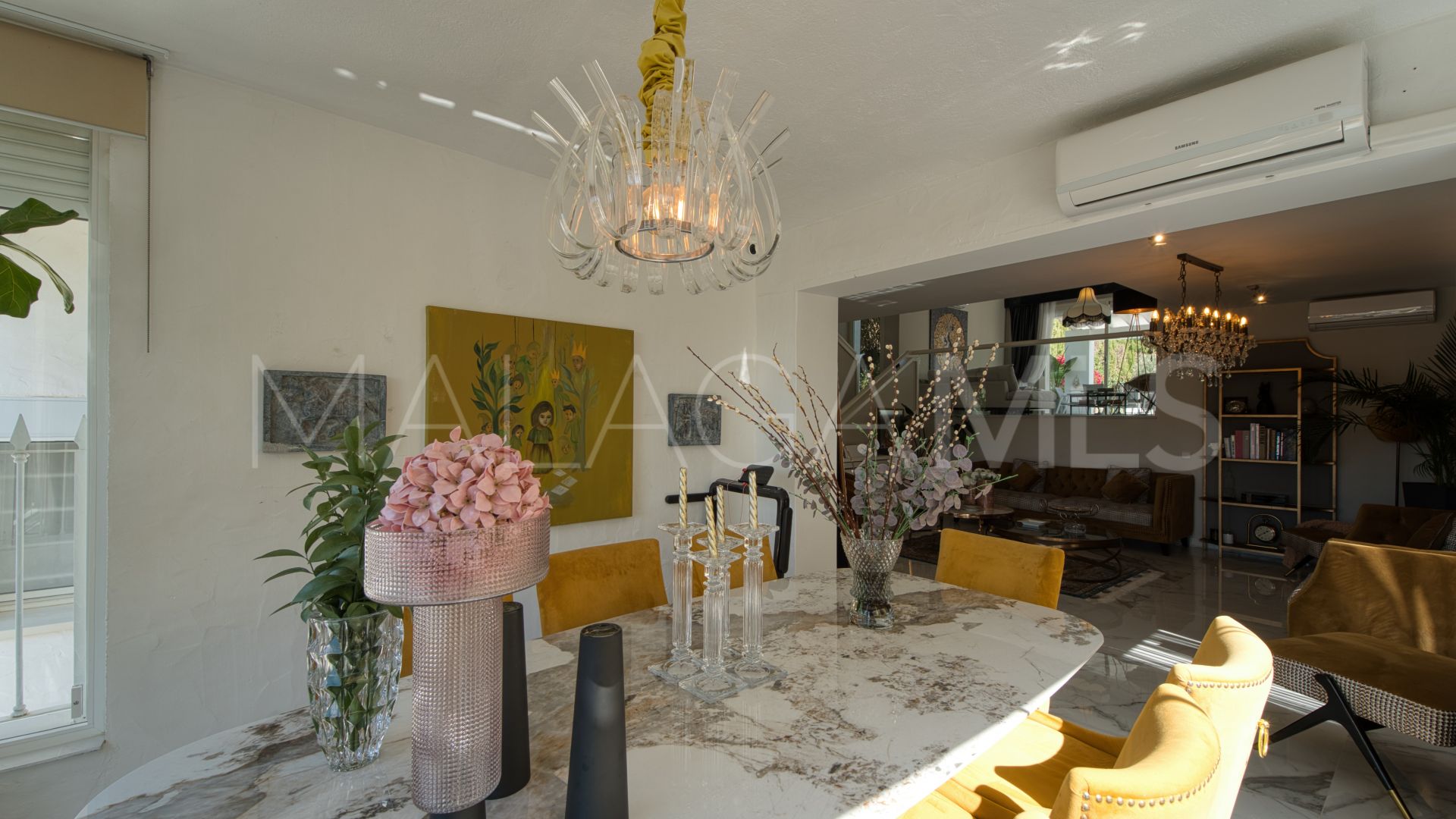 For sale La Alqueria villa with 5 bedrooms
