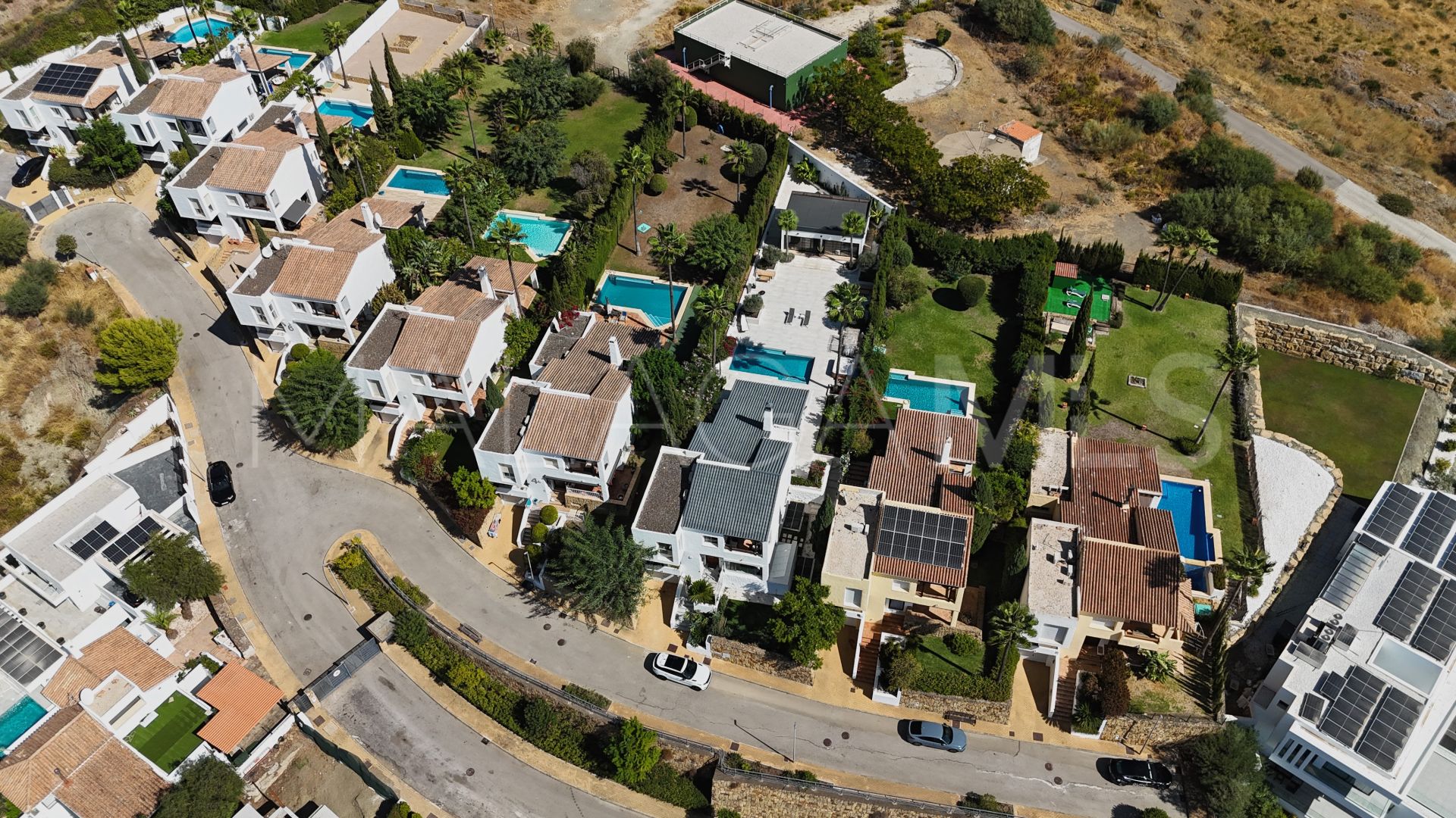 For sale La Alqueria villa with 5 bedrooms