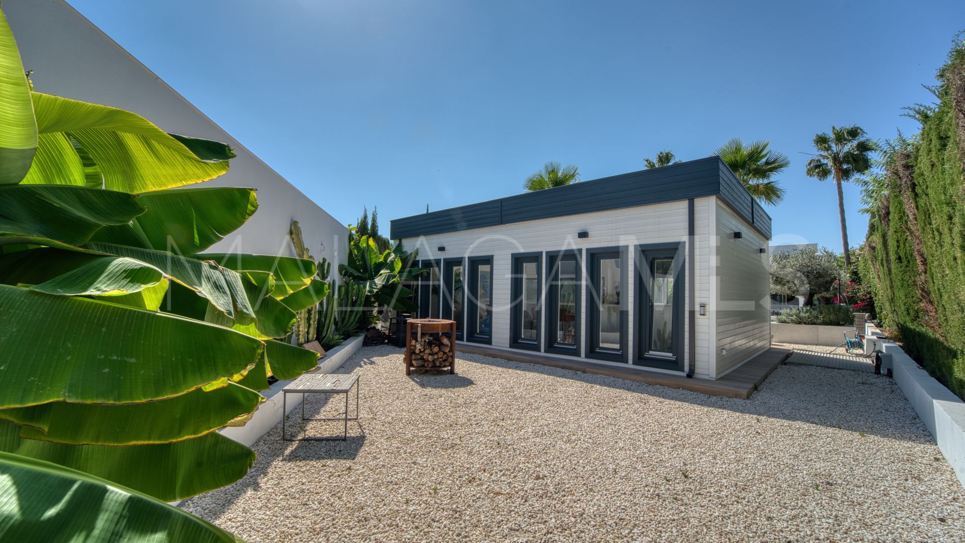 For sale La Alqueria villa with 5 bedrooms