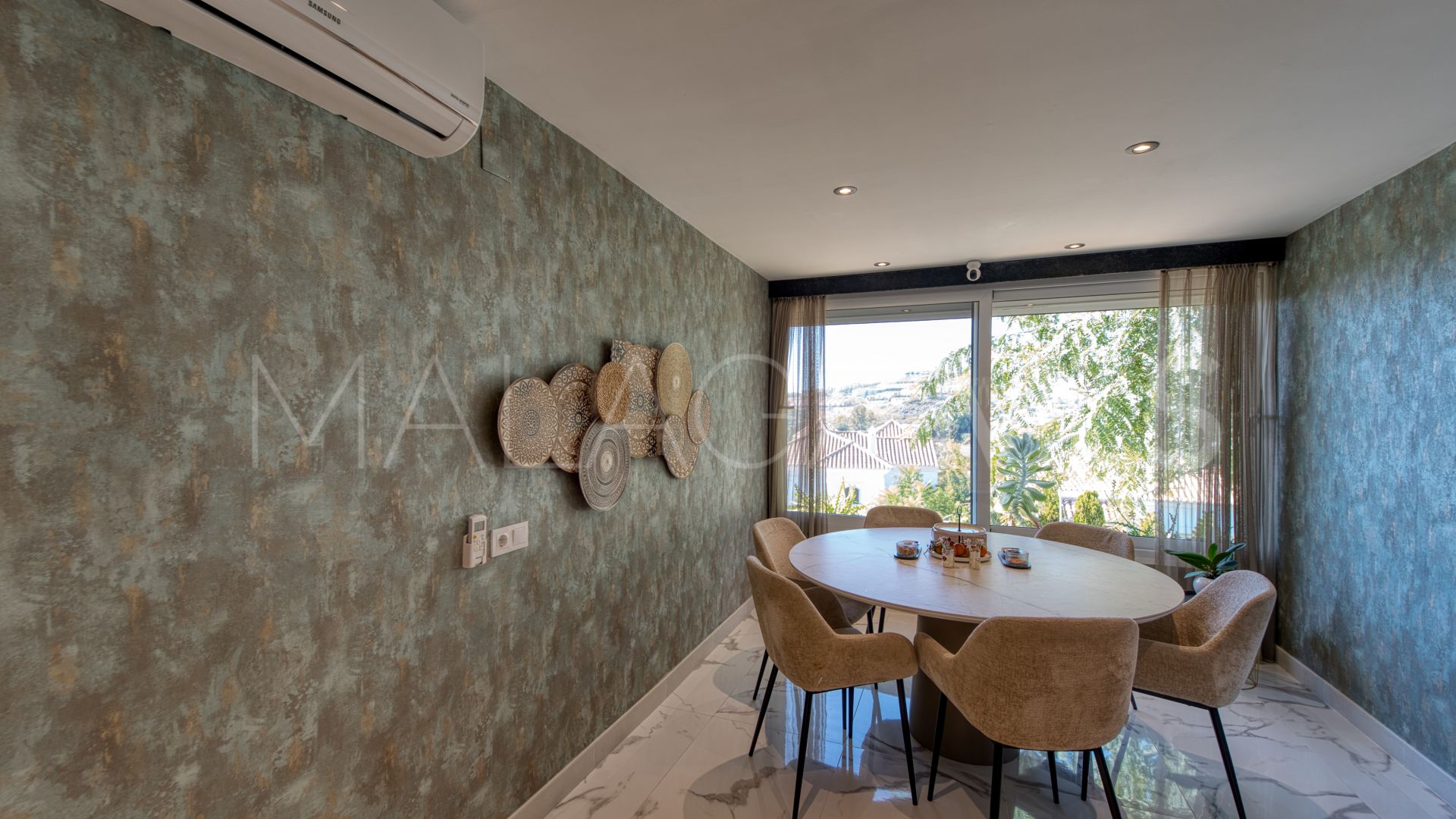 For sale La Alqueria villa with 5 bedrooms