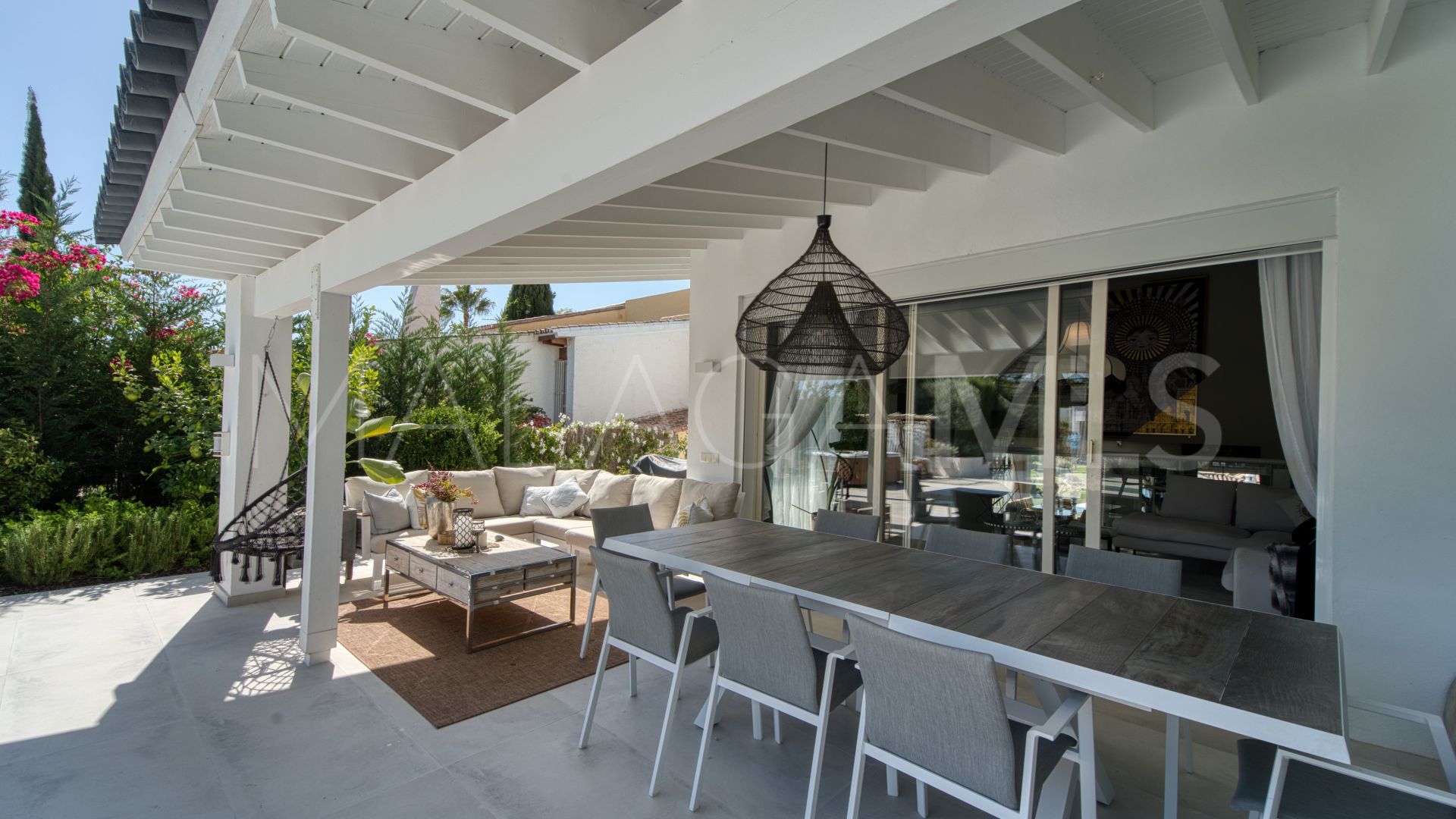 For sale La Alqueria villa with 5 bedrooms