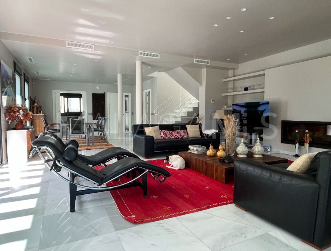 Marbesa, villa a la venta with 5 bedrooms